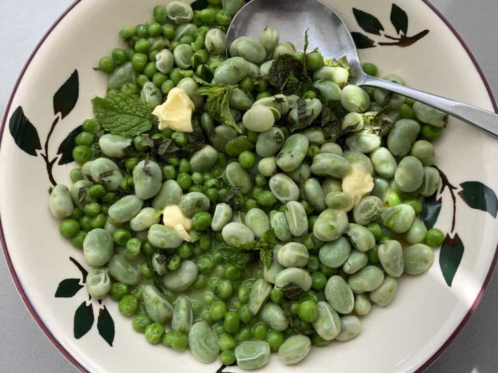 Bread Beans and Peas with mint in a dish