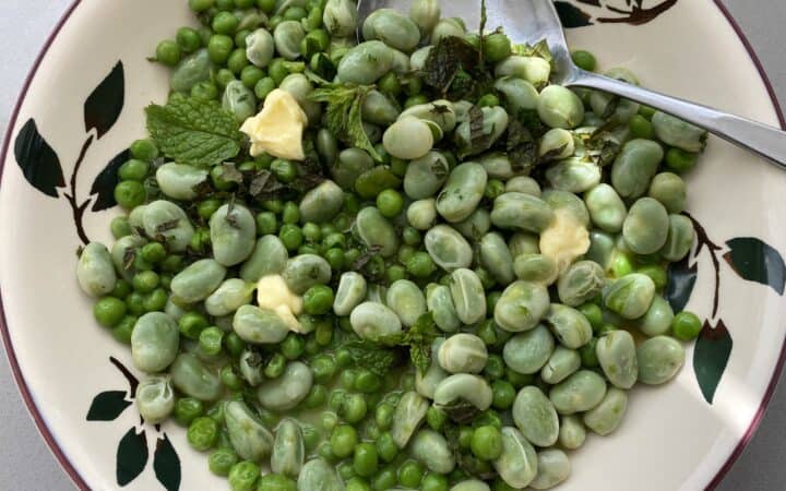 Bread Beans and Peas with mint in a dish